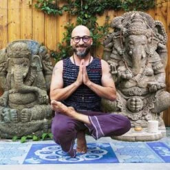 Yoga Broek Voor Mannen Bio Hennep Plum - Yoga Kleding Voor Mannen Pantacourt -Regatta Verkoop yoga broek voor mannen bio hennep plum yoga kleding voor mannen pantacourt 4